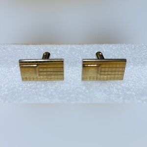 Cufflinks, Johnson bros, gold tone, excellent condition.